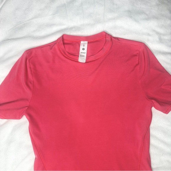 Lululemon Wundermost Ultra-Soft Nulu Hip-Length Crewneck Shirt in Lipgloss - Picture 10 of 14